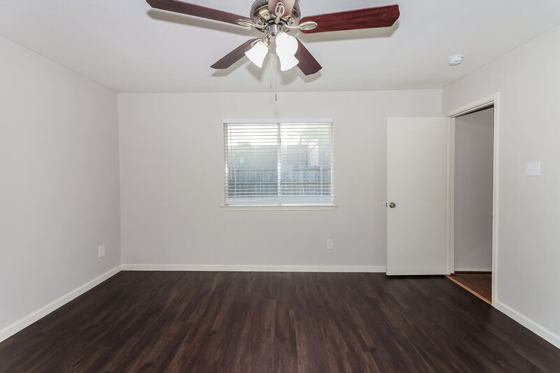 1,800/Mo, 1834 Halstead St Missouri City, TX 77489 Main Bedroom View 2