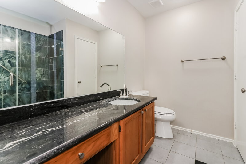 1,800/Mo, 1834 Halstead St Missouri City, TX 77489 Main Bathroom View