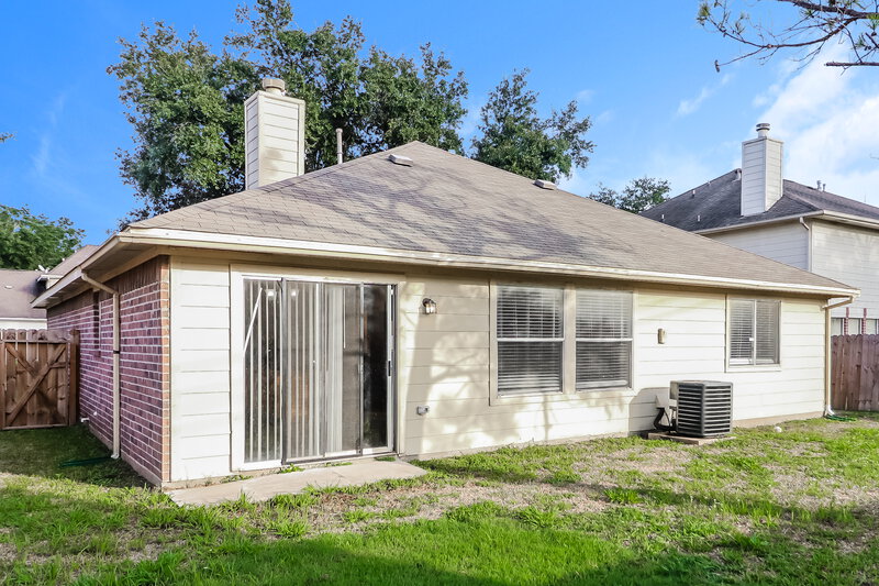1,800/Mo, 1834 Halstead St Missouri City, TX 77489 Rear View 2