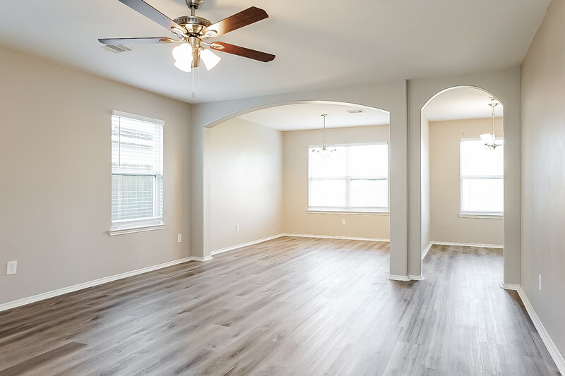 2,760/Mo, 1418 Orchid Dr Missouri City, TX 77489 Living Room View 2