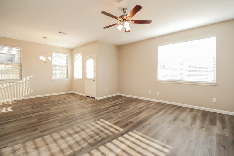 2,405/Mo, 9314 Quercus Cir Houston, TX 77075 Living Room View