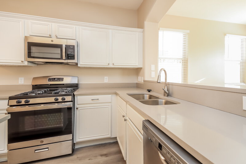 2,405/Mo, 9314 Quercus Cir Houston, TX 77075 Kitchen View