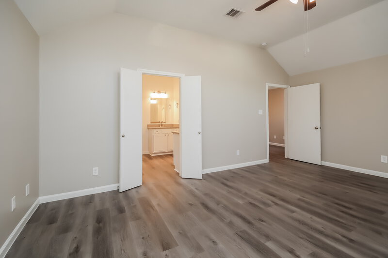 2,405/Mo, 9314 Quercus Cir Houston, TX 77075 Main Bedroom View