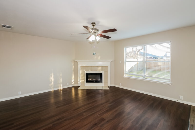 2,640/Mo, 13511 Venice Villa Ln Sugar Land, TX 77498 Family Room View