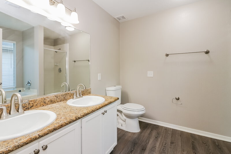 2,640/Mo, 13511 Venice Villa Ln Sugar Land, TX 77498 Main Bathroom View
