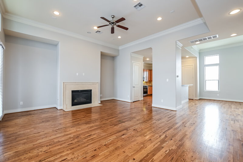 2,885/Mo, 9601 Pemberton Crescent Dr Houston, TX 77025 Living Room View