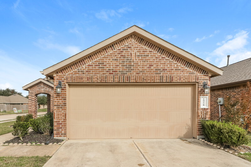 1,940/Mo, 1958 Bravos Manor Ln Fresno, TX 77545 External View