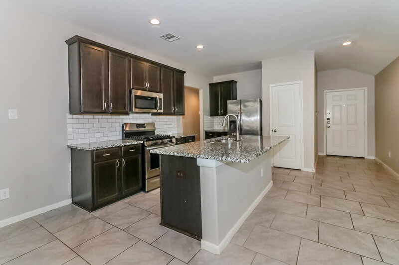 1,940/Mo, 1958 Bravos Manor Ln Fresno, TX 77545 Kitchen View