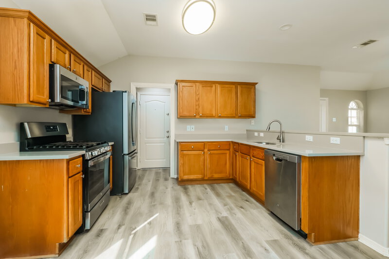 1,555/Mo, 24214 Silver Maple Dr Huffman, TX 77336 Kitchen View