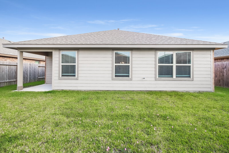 2,190/Mo, 622 Harvest Bluff Dr Rosharon, TX 77583 Rear View