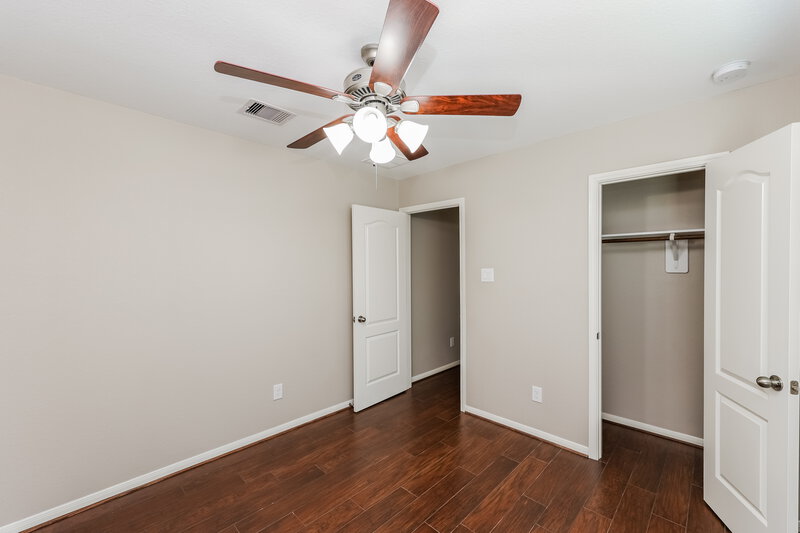 2,015/Mo, 5227 Lagoon Ct Bacliff, TX 77518 Bedroom View 4