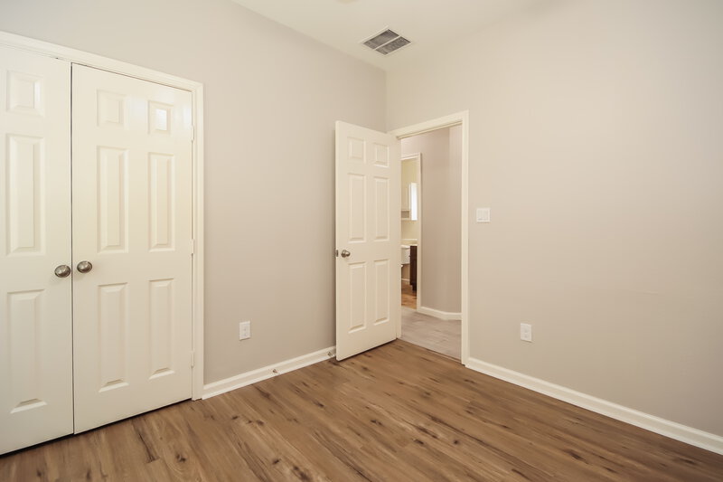2,050/Mo, 9010 Saint Laurent Ln Houston, TX 77044 Bedroom View