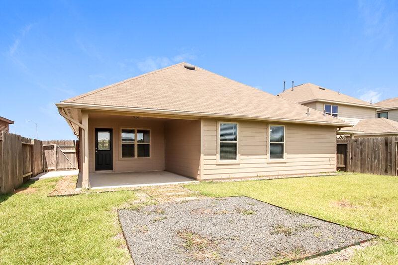 2,050/Mo, 9010 Saint Laurent Ln Houston, TX 77044 Rear View