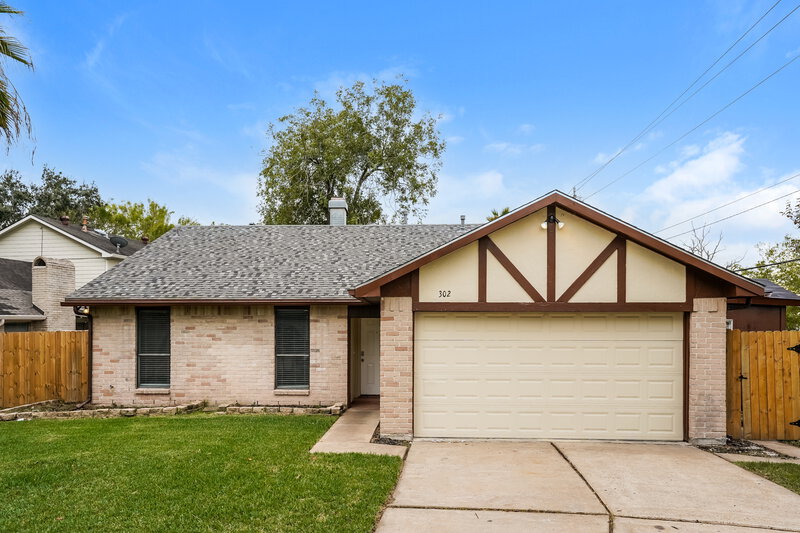 1,680/Mo, 302 Fair Oak Ct Stafford, TX 77477 External View