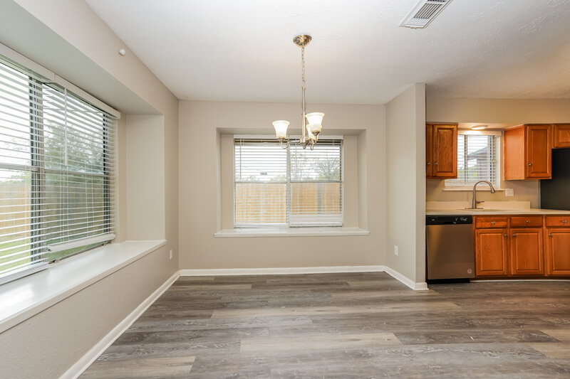 1,680/Mo, 302 Fair Oak Ct Stafford, TX 77477 Dining Room View