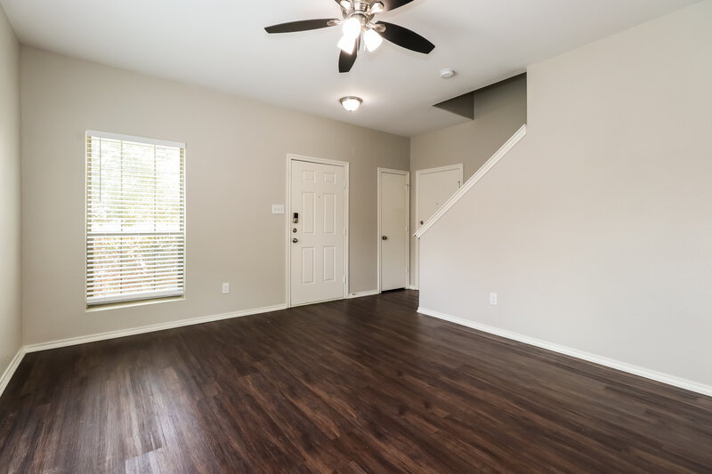 2,265/Mo, 823 Lovebug Ln Conroe, TX 77301 Living Room View 3