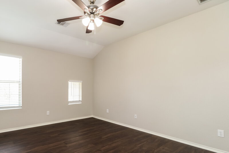 2,265/Mo, 823 Lovebug Ln Conroe, TX 77301 Bedroom View 3