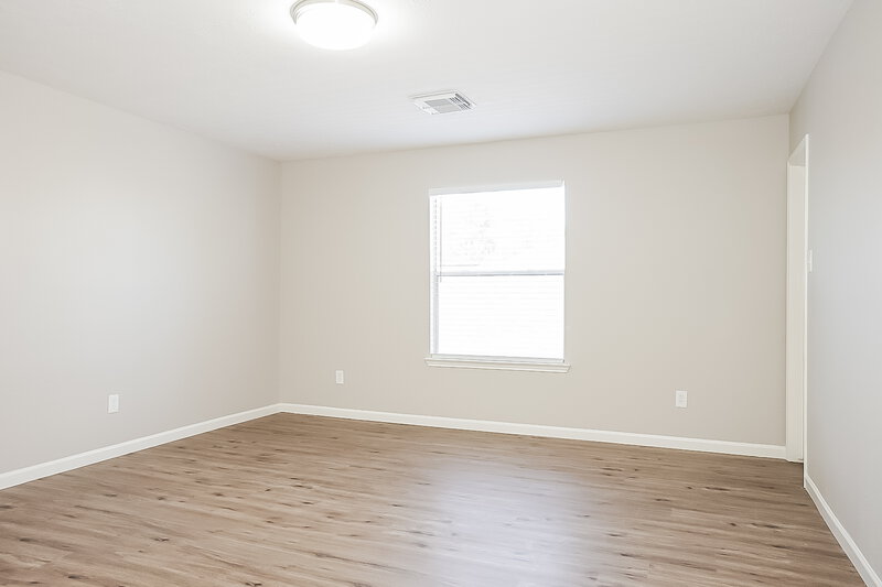 2,630/Mo, 32014 Ashton Ln Pinehurst, TX 77362 Bedroom View
