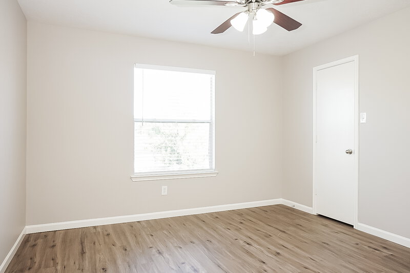 2,630/Mo, 32014 Ashton Ln Pinehurst, TX 77362 Bedroom View 2