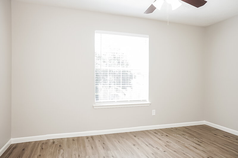 2,630/Mo, 32014 Ashton Ln Pinehurst, TX 77362 Bedroom View 3