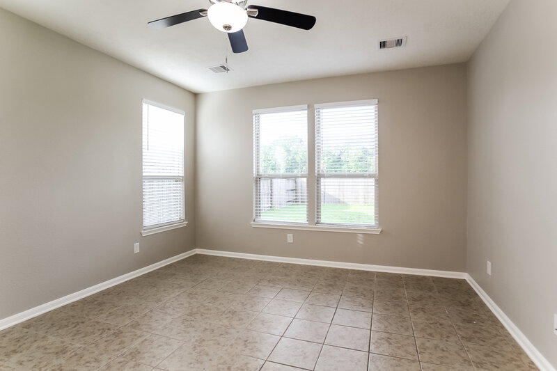 2,360/Mo, 12923 Pentland Downs St Houston, TX 77044 Main Bedroom View