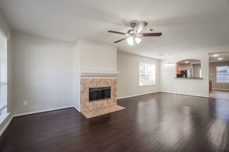 2,265/Mo, 23503 Maple View Dr Spring, TX 77373 Living Room View