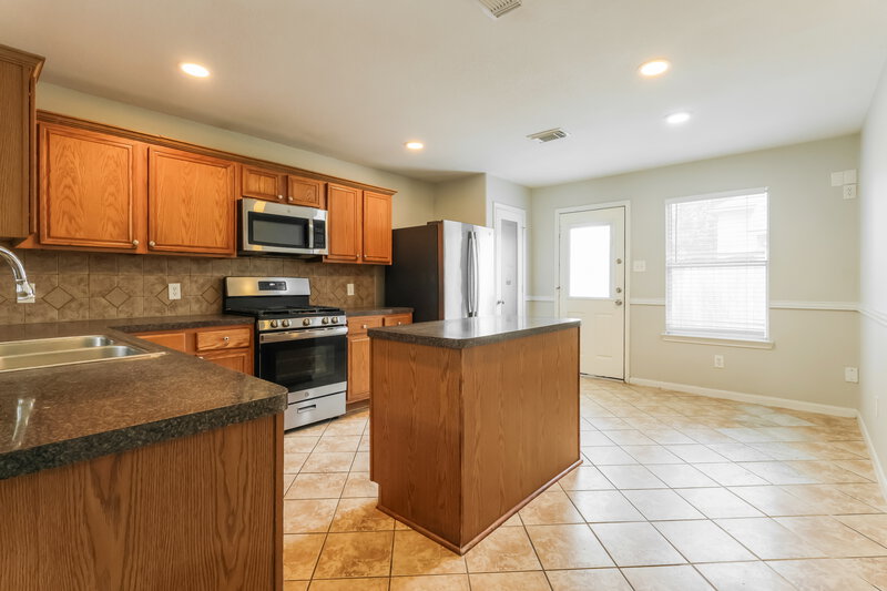 2,735/Mo, 23503 Maple View Dr Spring, TX 77373 Kitchen View