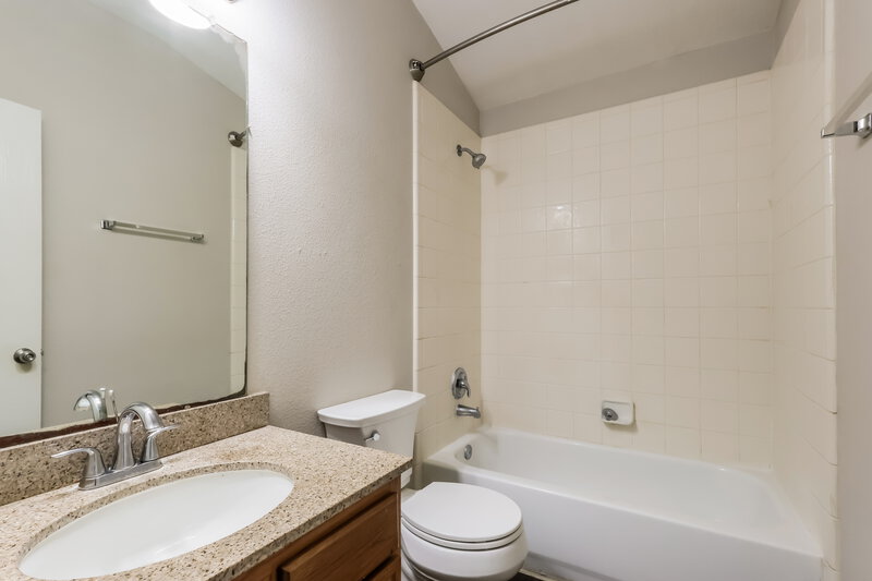 2,735/Mo, 23503 Maple View Dr Spring, TX 77373 Bathroom View