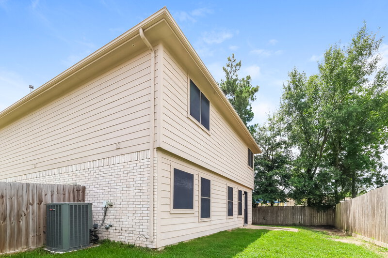 2,735/Mo, 23503 Maple View Dr Spring, TX 77373 Rear View