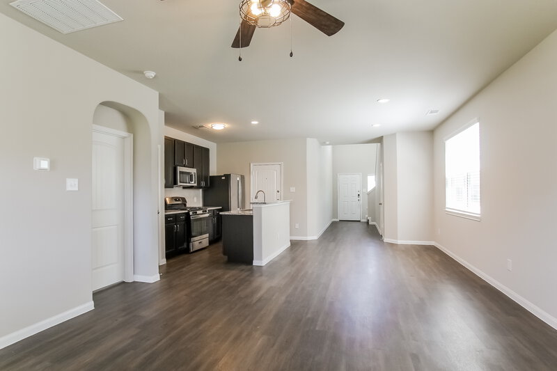2,165/Mo, 25106 Bells Canyon Dr Porter, TX 77365 Living Room View 2