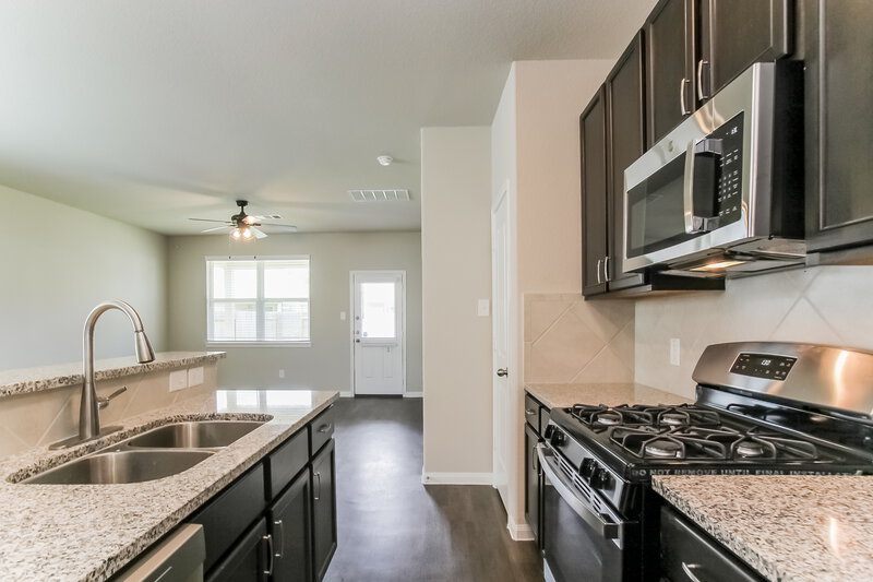 2,165/Mo, 25106 Bells Canyon Dr Porter, TX 77365 Kitchen View 2