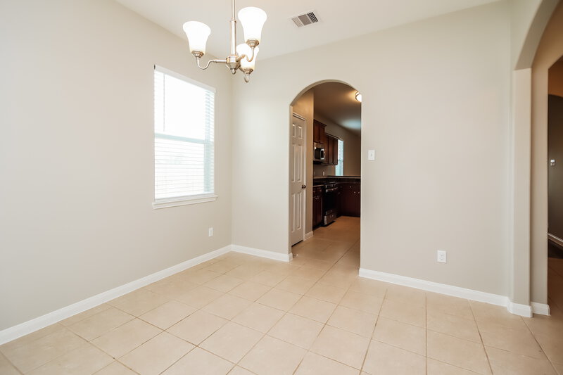 2,125/Mo, 1030 Arnica St Baytown, TX 77521 Dining Room View