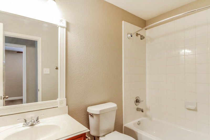 1,855/Mo, 7807 Pasture Spring Ln Cypress, TX 77433 Bathroom View