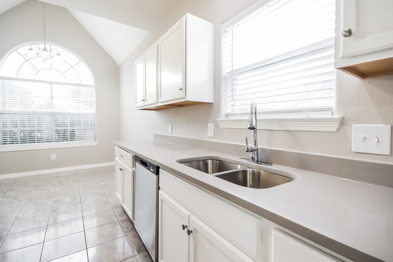 2,060/Mo, 6130 Springhaven Dr Humble, TX 77396 Kitchen View