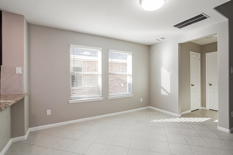 2,310/Mo, 5215 Gulf Stream Ln Bacliff, TX 77518 Living Room View 2
