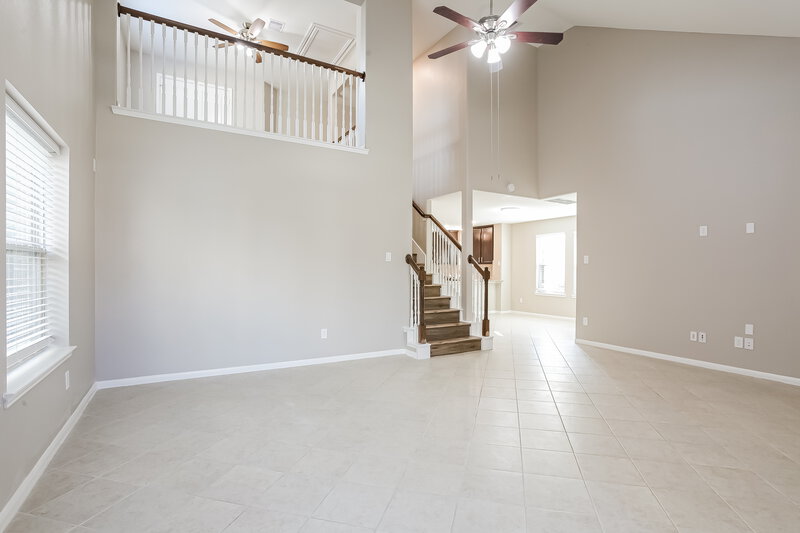 2,310/Mo, 5215 Gulf Stream Ln Bacliff, TX 77518 Living Room View 3