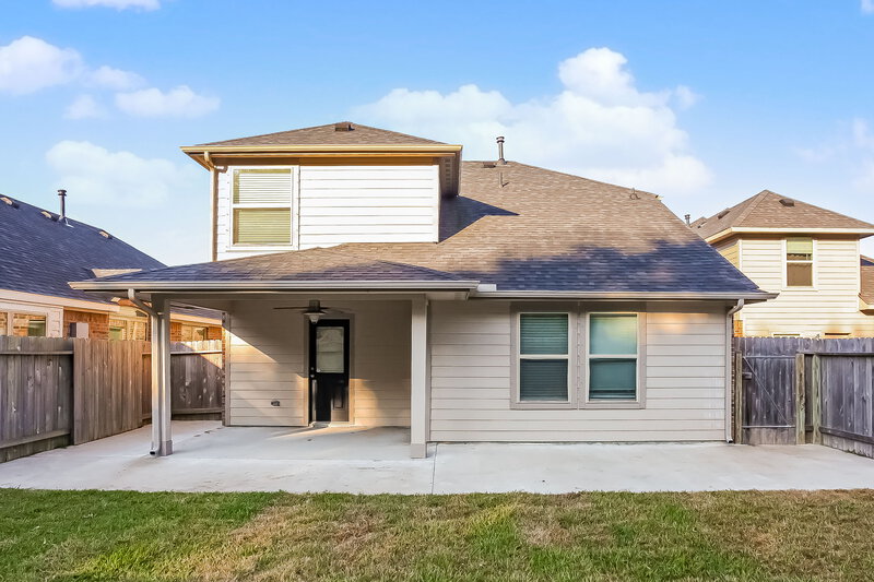 2,310/Mo, 5215 Gulf Stream Ln Bacliff, TX 77518 Rear View