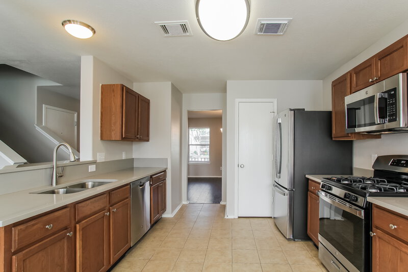 2,120/Mo, 17338 Wigeon Way Dr Humble, TX 77396 Kitchen View