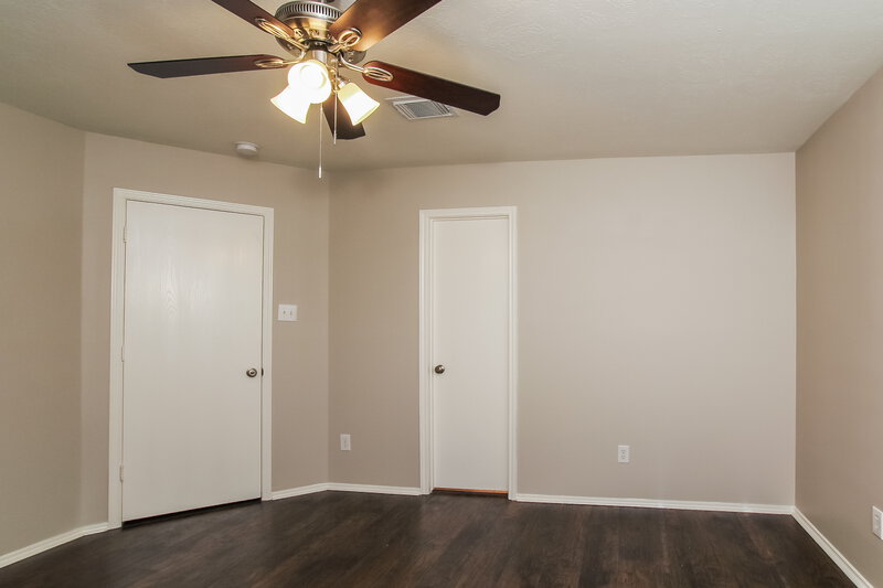 2,120/Mo, 17338 Wigeon Way Dr Humble, TX 77396 Main Bedroom View 2