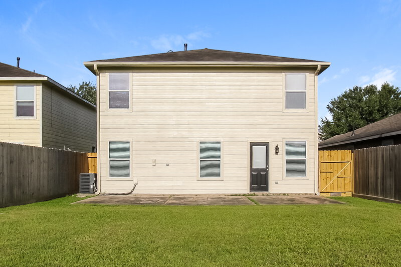 2,120/Mo, 17338 Wigeon Way Dr Humble, TX 77396 Rear View