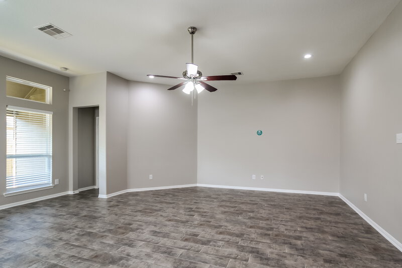 2,435/Mo, 4218 Leafy Bough Ct Humble, TX 77346 Living Room View