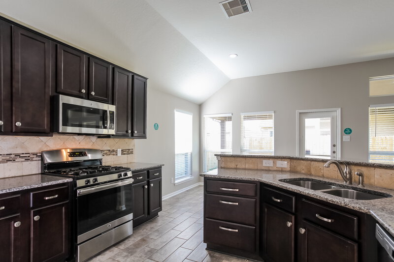 2,435/Mo, 4218 Leafy Bough Ct Humble, TX 77346 Kitchen View