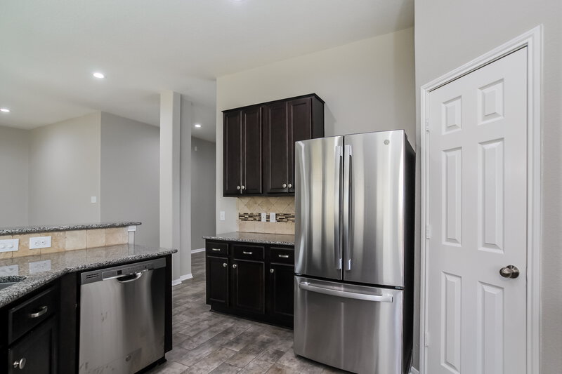2,435/Mo, 4218 Leafy Bough Ct Humble, TX 77346 Kitchen View 2