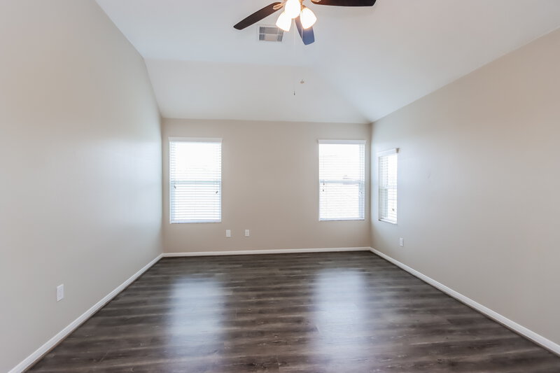 2,580/Mo, 5418 Ginseng Dr Baytown, TX 77521 Main Bedroom View