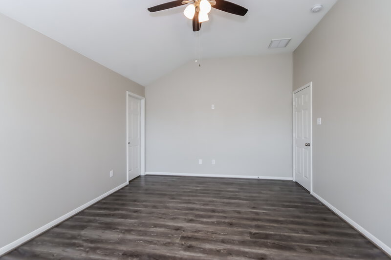 2,580/Mo, 5418 Ginseng Dr Baytown, TX 77521 Main Bedroom View 2
