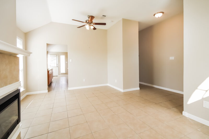 2,010/Mo, 14534 County Cress Dr Houston, TX 77047 Living Room View 2