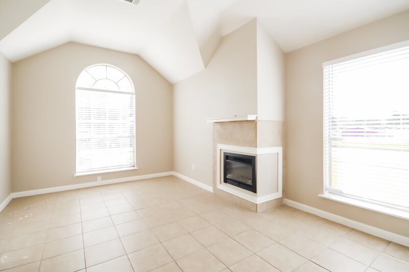 2,010/Mo, 14534 County Cress Dr Houston, TX 77047 Living Room View 3