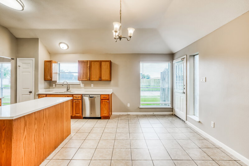 1,900/Mo, 14534 County Cress Dr Houston, TX 77047 Dining Room View