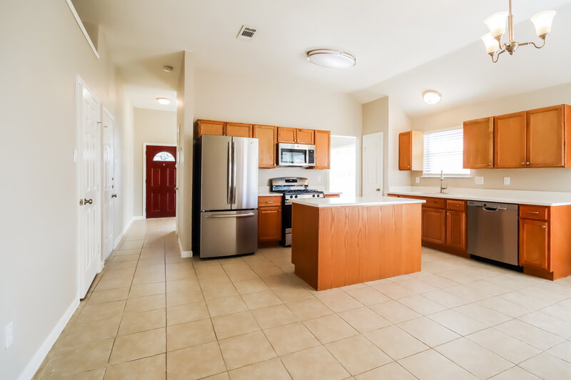 2,010/Mo, 14534 County Cress Dr Houston, TX 77047 Kitchen View 3