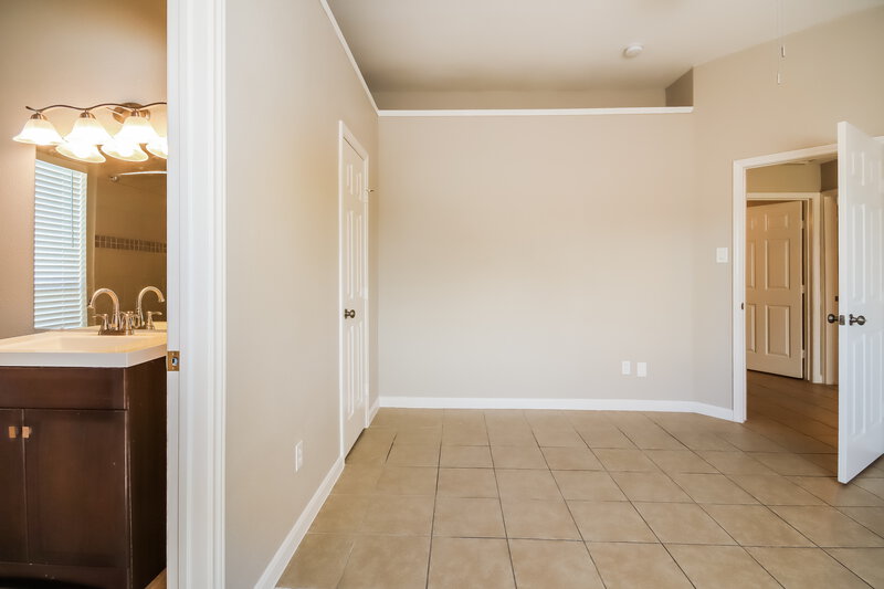 2,010/Mo, 14534 County Cress Dr Houston, TX 77047 Main Bedroom View
